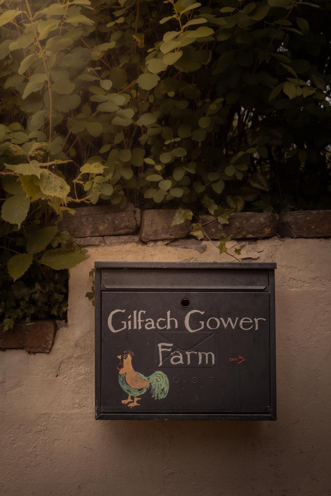 Hotel Gilfach Gower Farm Luxury Yurt With Hot Tub Ammanford Exterior foto